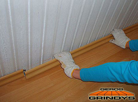 Install_baseboards